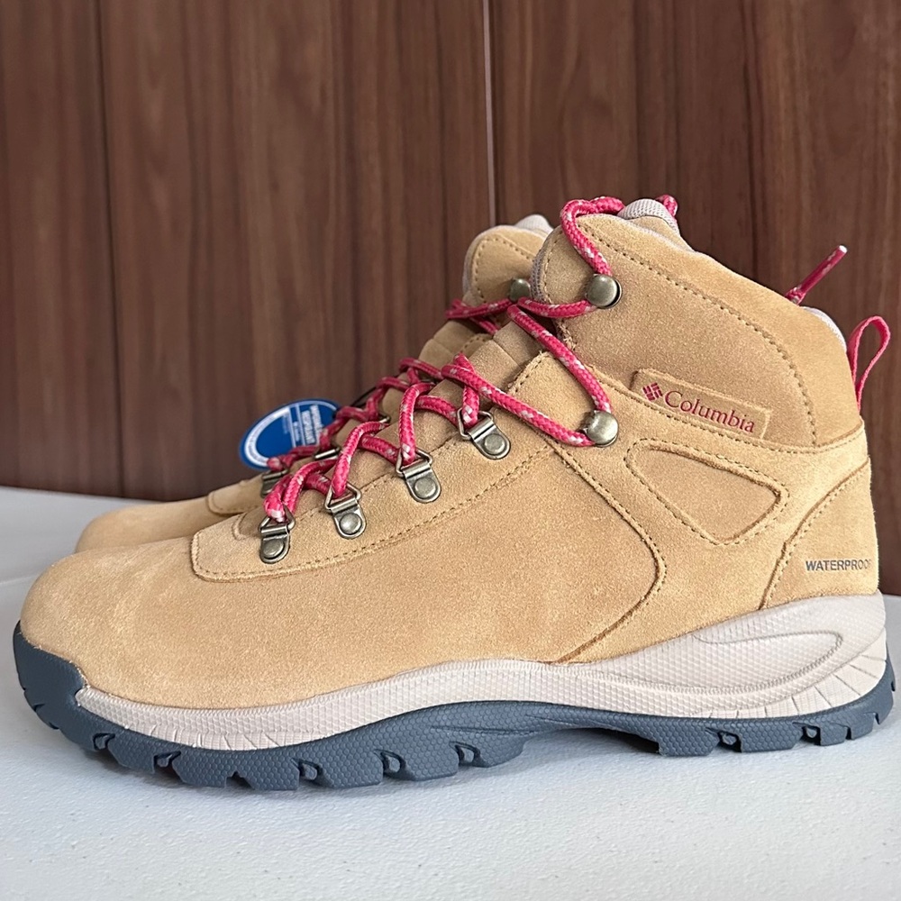 NWT. Columbia Womens W Yoncalla Suede Wp
Hiking Boots Size 9 - Picture 7 of 15